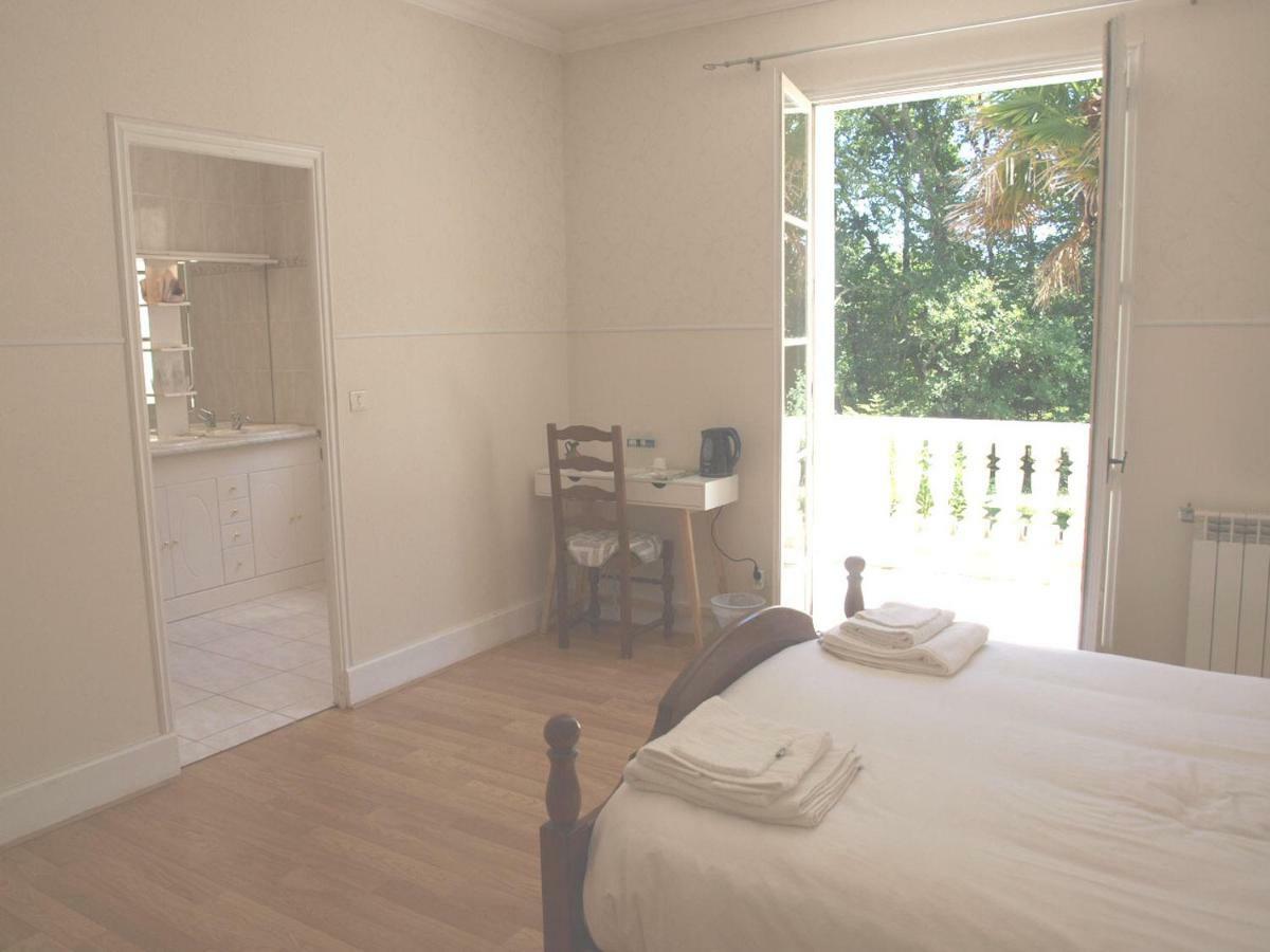 Bed and Breakfast Le Cheminard Feugarolles Экстерьер фото