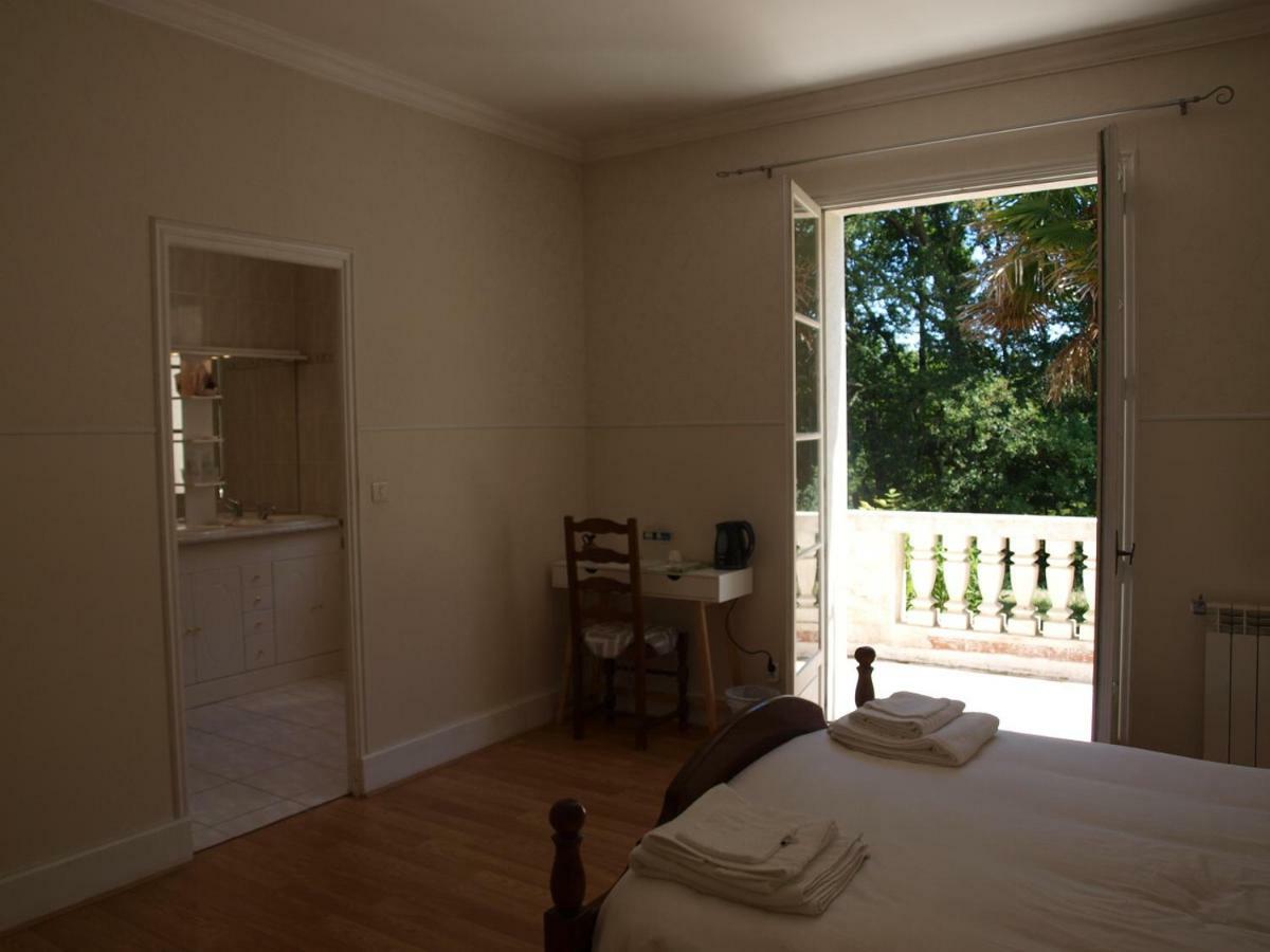 Bed and Breakfast Le Cheminard Feugarolles Экстерьер фото